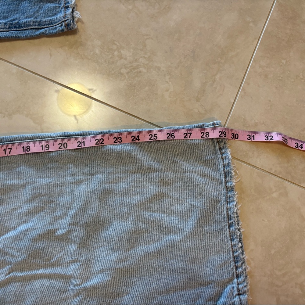 American Eagle Truly Two Toned Skater Jean Light Blue Distressed Sz 12 Short - Picture 14 of 14